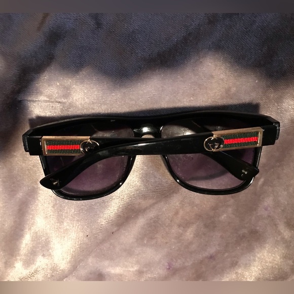 Gucci Shade Sunglasses 🕶 - Picture 4 of 7